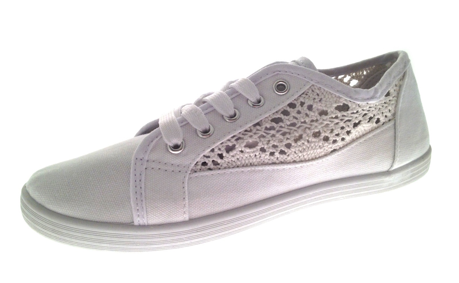 canvas lace pumps